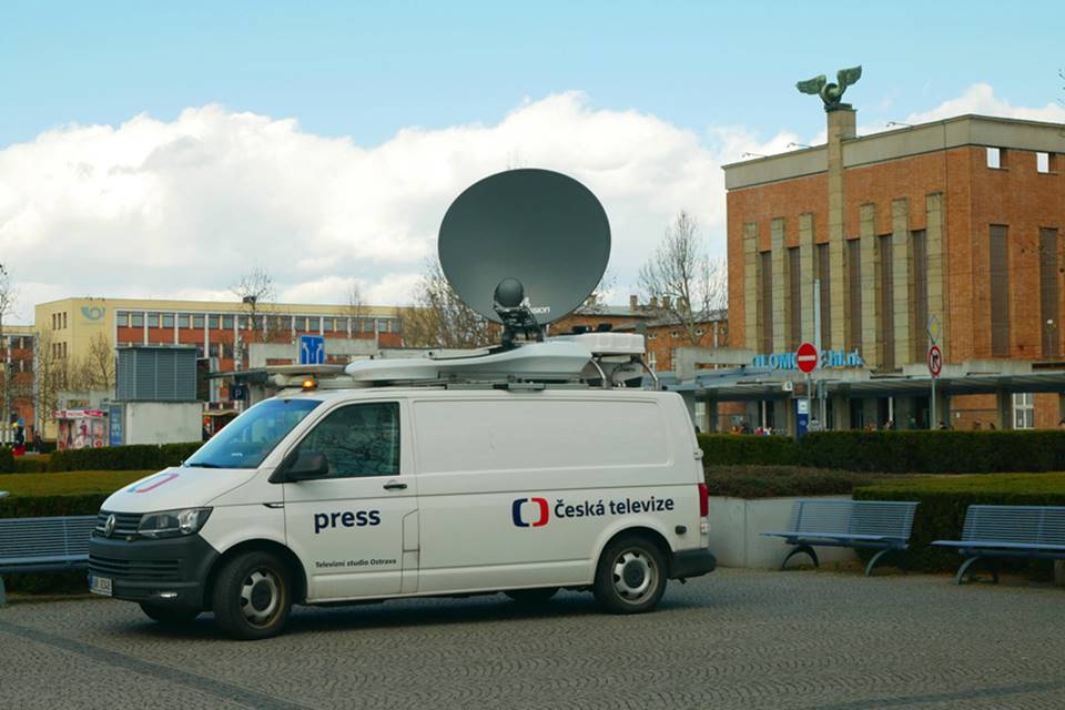 Brutální čistka v České televizi. Náhle odešly známé osobnosti. Hraje se o Moravce